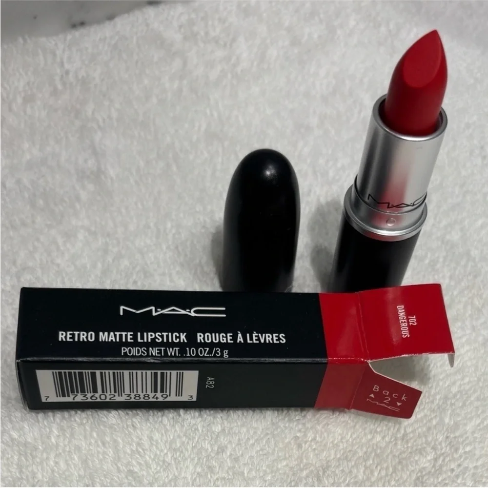 MAC Cosmetics Retro Matte Lipstick in Dangerous (702) NIB